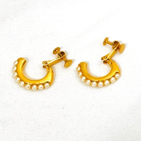 Vintage Napier Gold Tone Faux Pearl Half Hoop Screw Back Earrings - Picture 4 of 8